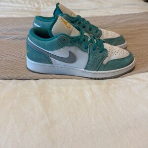 JAir Jordan 1 low SE New Emerald